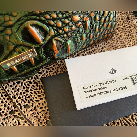 5⭐️SELLER!! NWT SAMBA Brahmin Veronica wallet - Picture 4 of 10